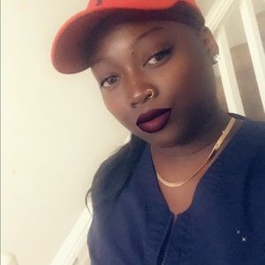 Meet your Posher, April